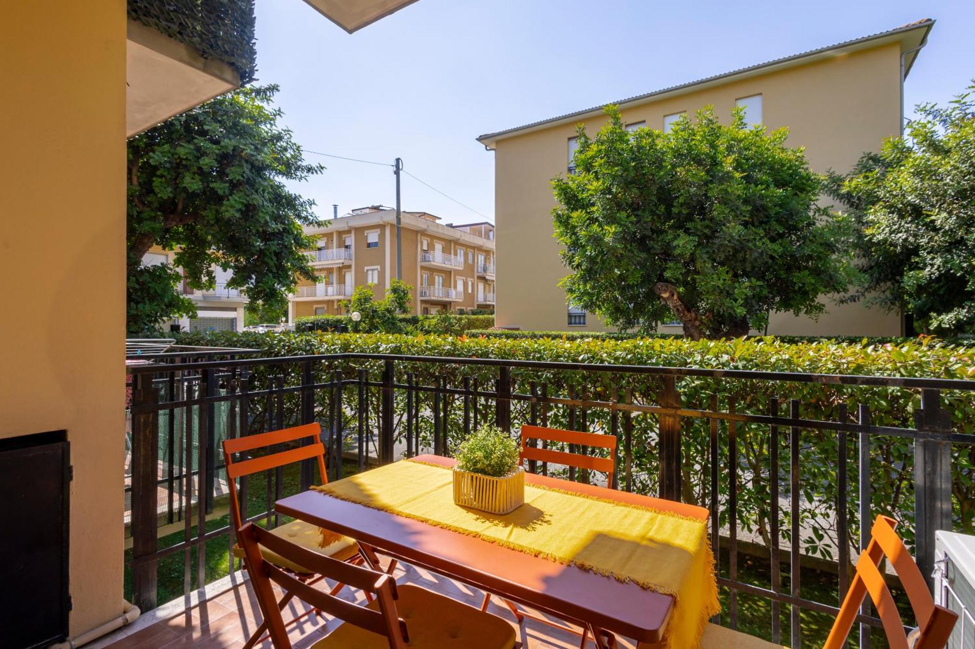 Stiloso Bilocale Terraceparking Diano Marina Exterior foto